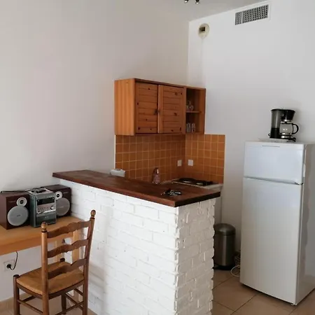 Apartment Sainte Maxime Grand Studio Climatise Proche Du Bord De Mer